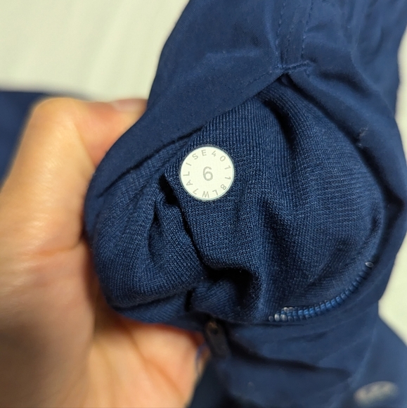 Lululemon shorts - Picture 4 of 8